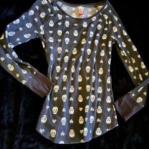 Happy skull and heart thermal